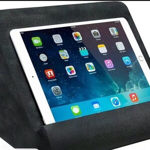 Black Tablet Stand for iPad